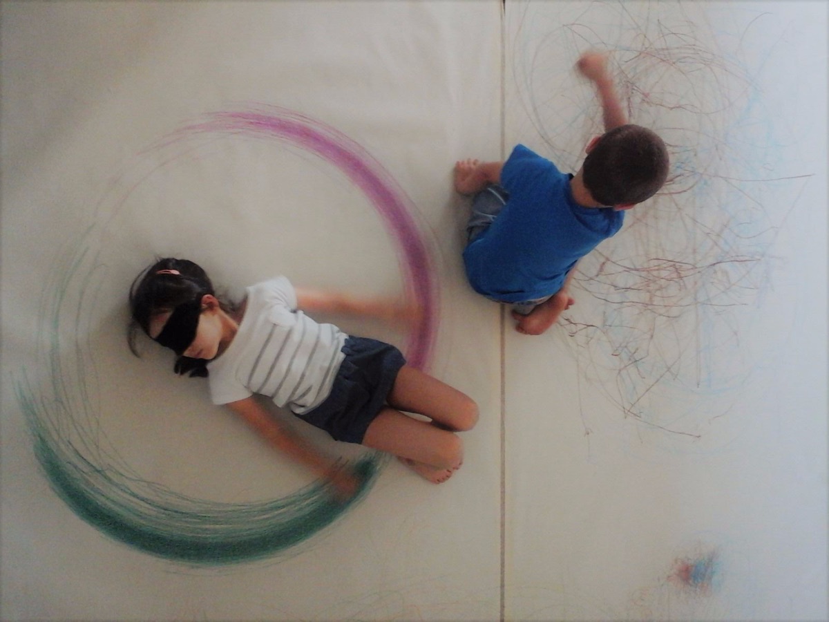ARTE CONTEMPORÂNEA PARA CRIANÇAS NO MINI-HANGAR