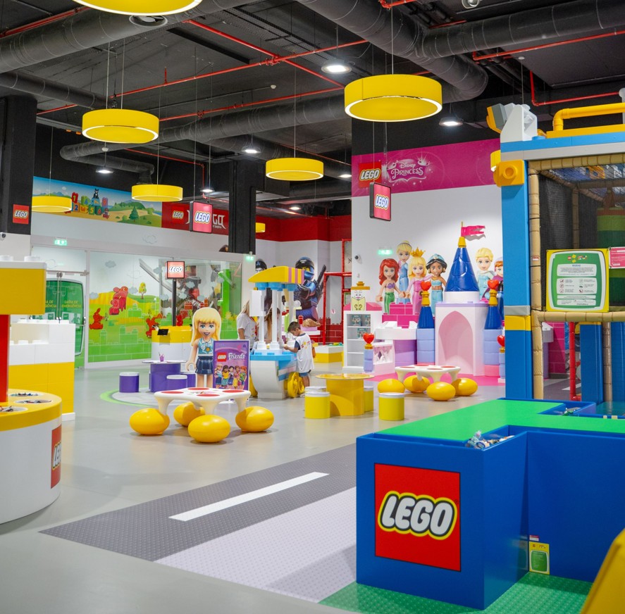 LEGO® FAN FACTORY ALGARVE E MATOSINHOS CELEBRAM O INVERNO COM CONSTRUÇÕES ESPECIAIS